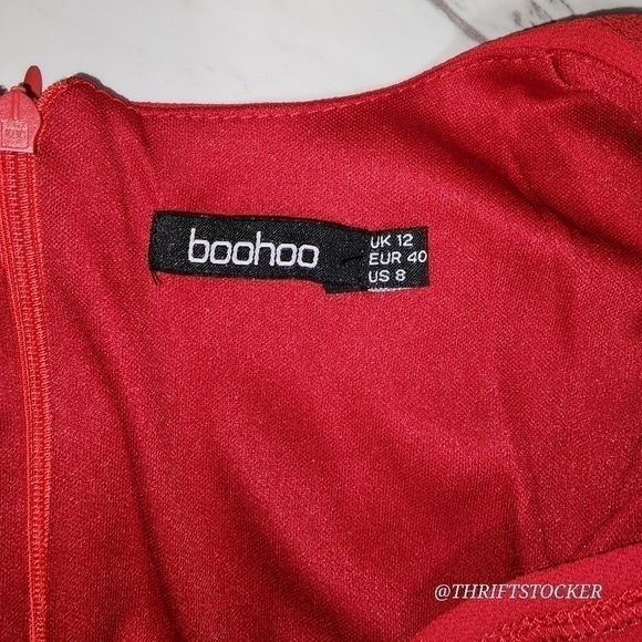 Red Dress With Flowy Sleeves - Picture 8 of 9